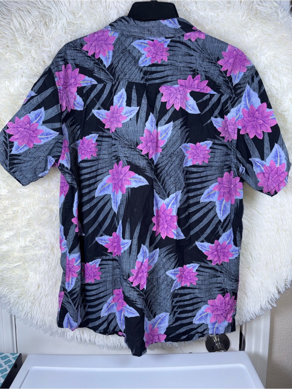 Hurley Men's Black Short-Sleeve Floral Camp Shirt - Pink Flowers - Picture 4 of 6